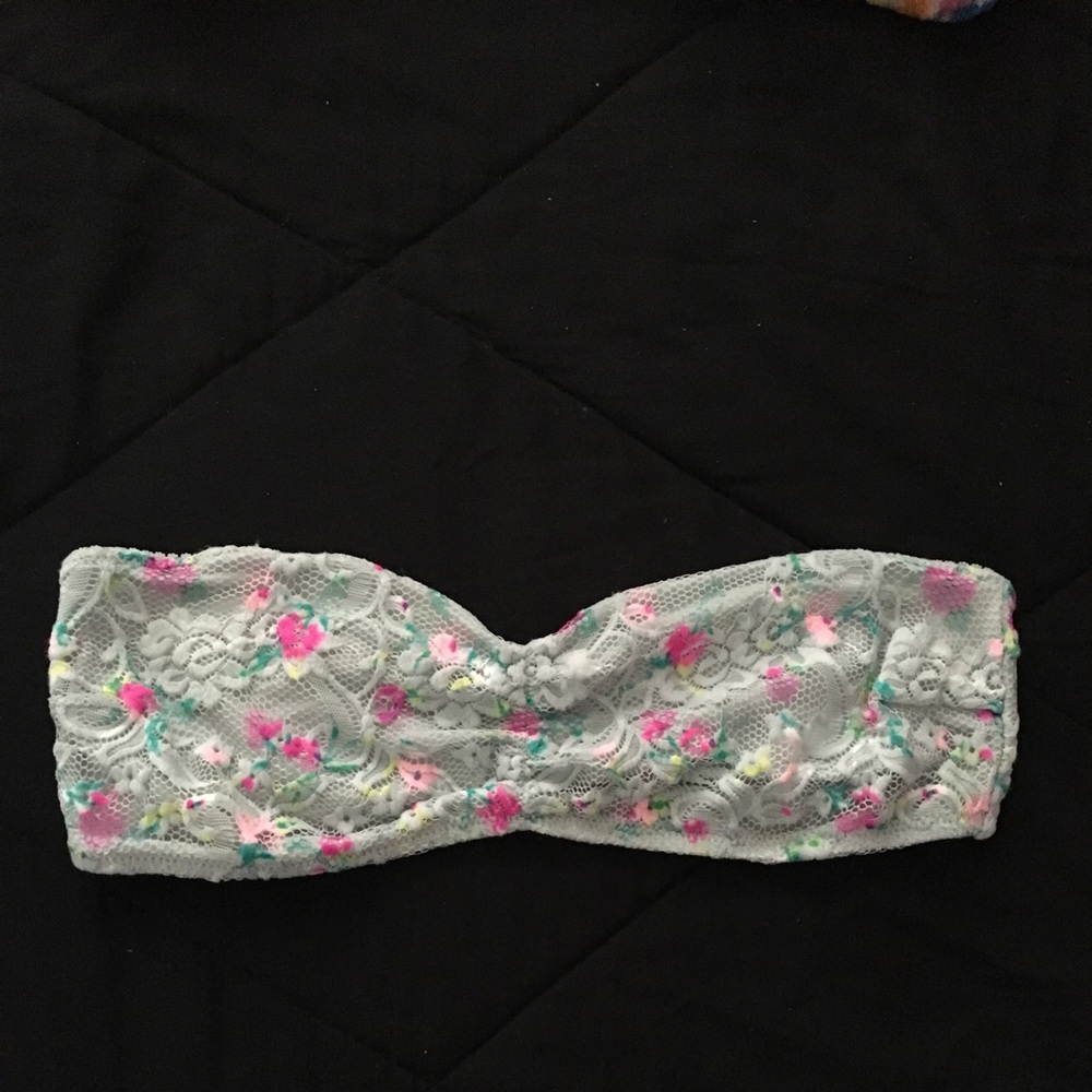 Floral crisscrossed back bandeau